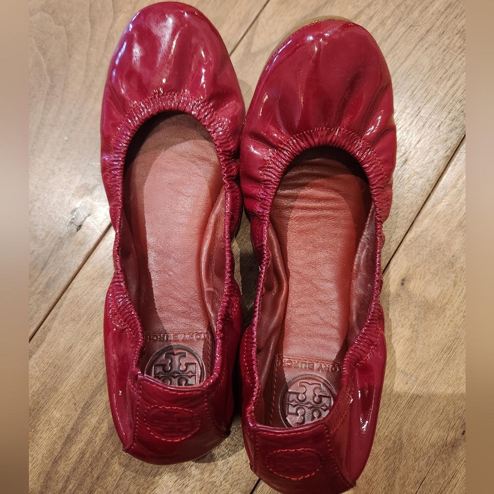 Tory Burch Eddie patent ballet flats